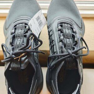 NEW Adidas NMD V3 Lace Up sneakers shoes black 7.5